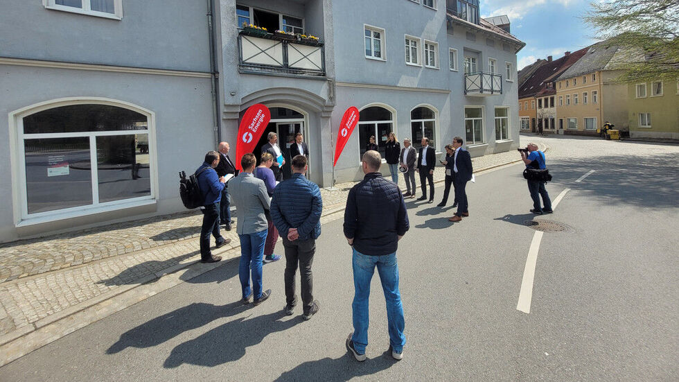 Am Donnerstagnachmittag fiel der offizielle Startschuss für die Errichtung eines "Energie-Treffs" der Sachsen Energie in Bischofswerda.