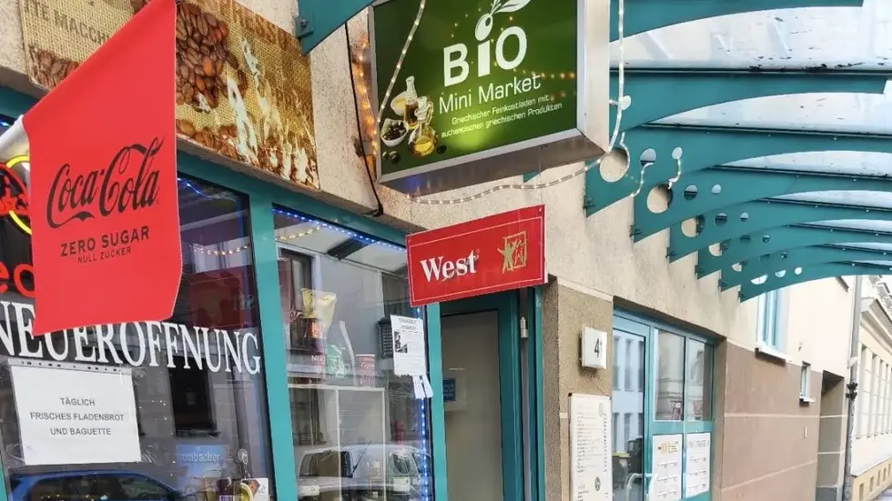 Dieser griechische Biomarkt an der Hohen Straße in Leipzig wurde am Montagabend überfallen. Dieser griechische Biomarkt an der Hohen Straße in Leipzig wurde am Montagabend überfallen.