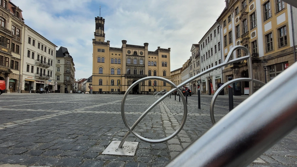 Zittauer Marktplatz, im Hintergrund das Rathaus Zittauer Marktplatz, im Hintergrund das Rathaus