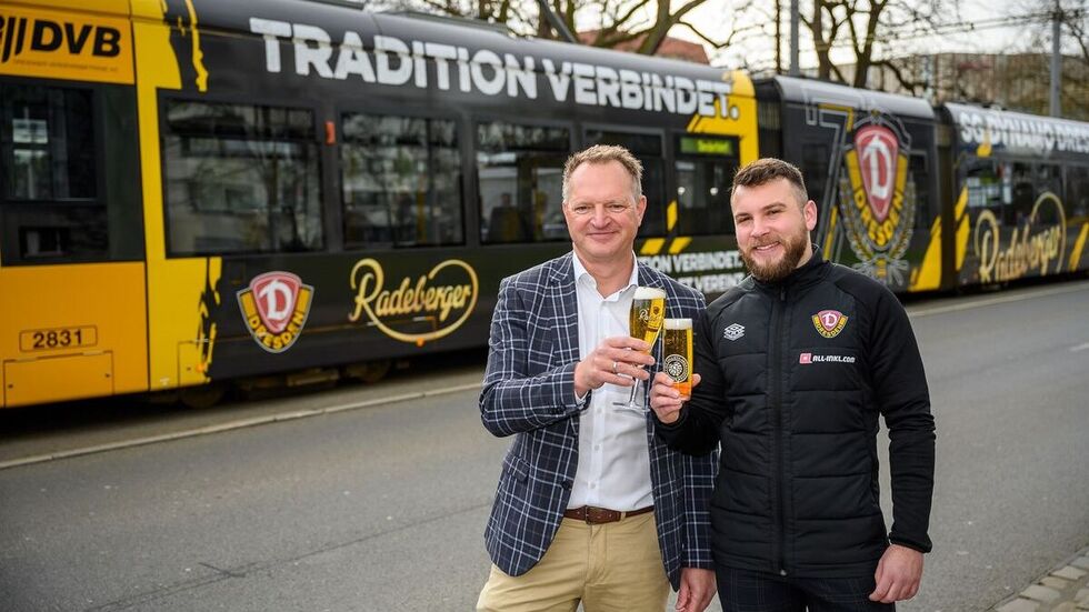 Die neue Bahn im Partnerlook ist ab sofort in Dresden unterwegs
