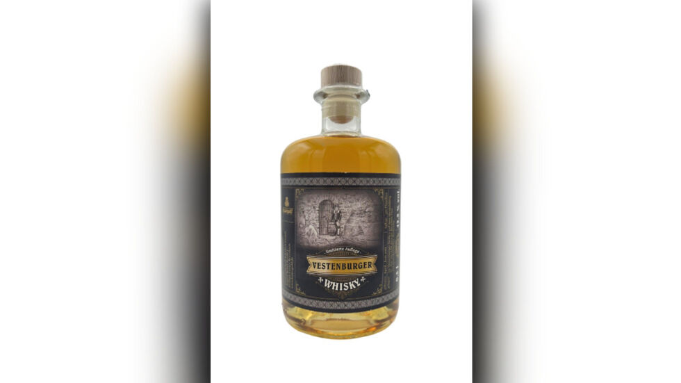 Vestenburger Whisky - 2022 gebrannt und seitdem im Vestenburger Stollen in einem Bourbonfass aus amerikanischer Weißeiche eingelagert.