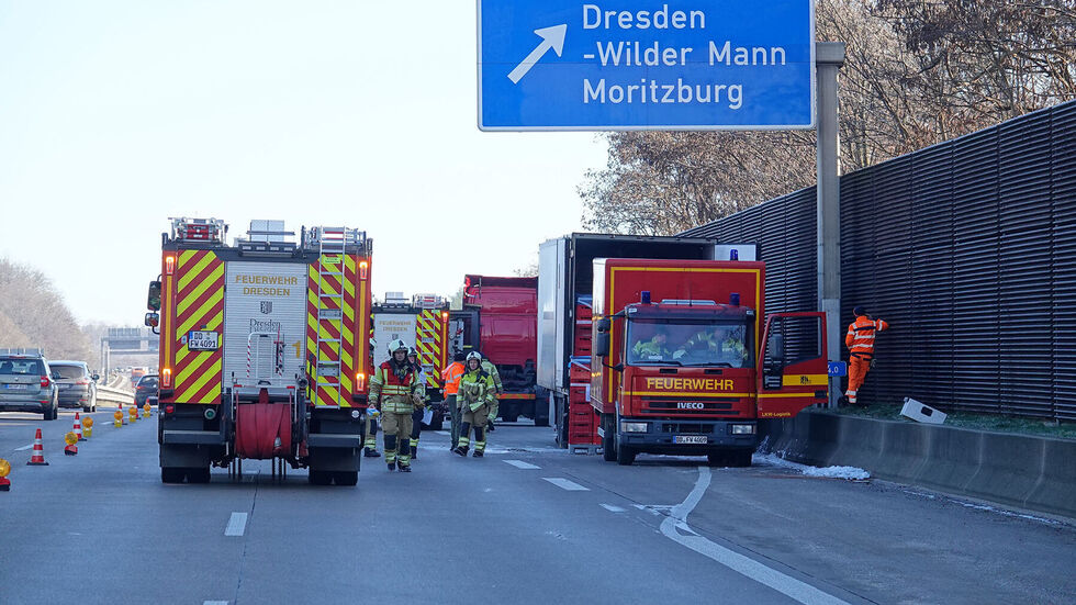 Kein Durchkommen: Die A4 wurde zunächst in Richtung Görlitz gesperrt. 