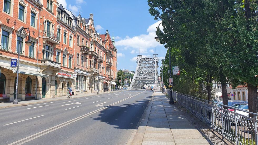 Am Blauen Wunder soll eine Fahrspur gestrichen werden, zugunsten der Radfahrer.