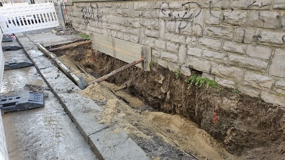 Auch an hier an dieser Mauer gab/gibt es Probleme.