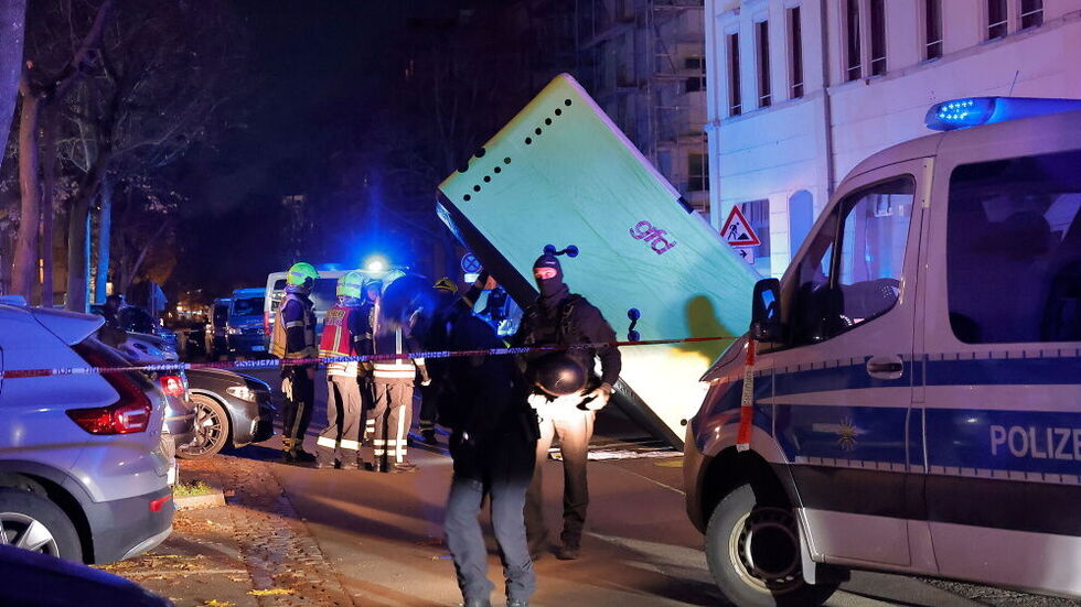 Ein Mann, der nicht mehr Herr seiner Sinne war, sorgte für einen Polizeieinsatz in der Elisenstraße. Ein Mann, der nicht mehr Herr seiner Sinne war, sorgte für einen Polizeieinsatz in der Elisenstraße.