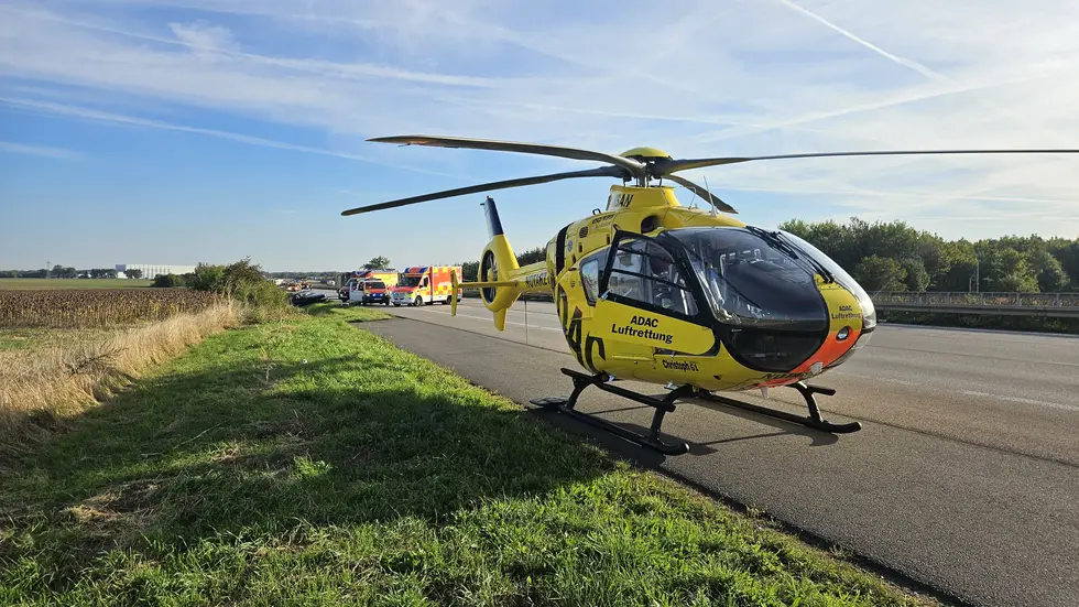 ...auch ein Rettungshubschrauber kam auf der A9 heute Morgen gegen 08:00 zum Einsatz. 