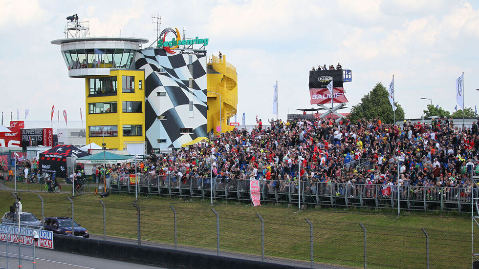 Über 233.000 Zuschauer sorgten für ordentlich Stimmung auf dem Sachsenring.