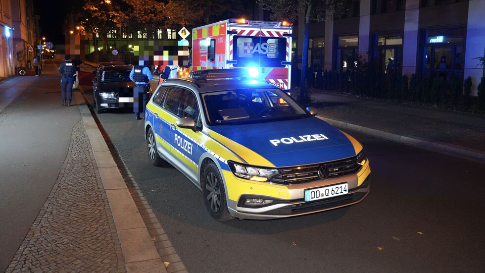 Die Unfallstelle in der Leipziger Innenstadt kurz nach Mitternacht.