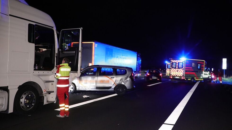 Die Einsatzkräfte vor Ort.