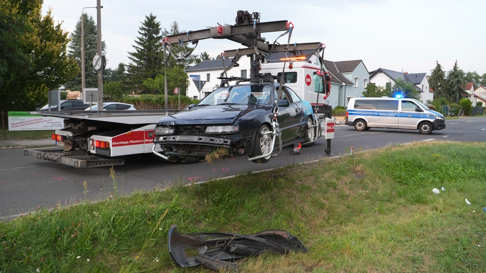 Das Auto war nach dem Unfall nicht mehr fahrtüchtig. Das Auto war nach dem Unfall nicht mehr fahrtüchtig.