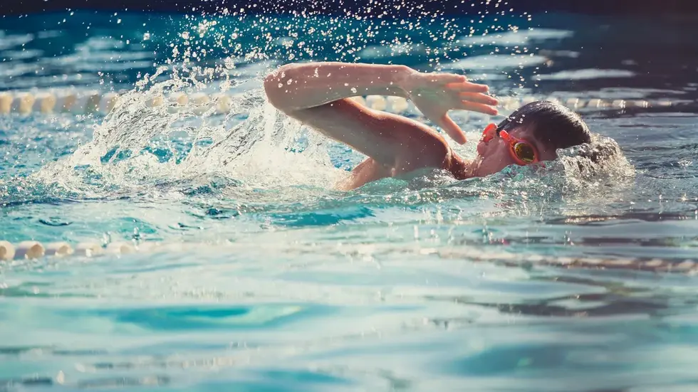 Vor einigen Tagen wurde in einem Schreiben des Schulamtes erklärt, dass die Schwimmzeiten von 33 weiterführenden Leipziger Schulen gestrichen seien.