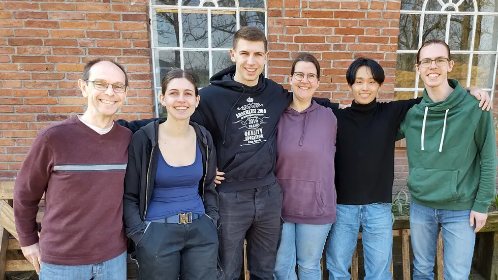 Gastfamilie mit japanischem Austauschschüler. Gastfamilie mit japanischem Austauschschüler.