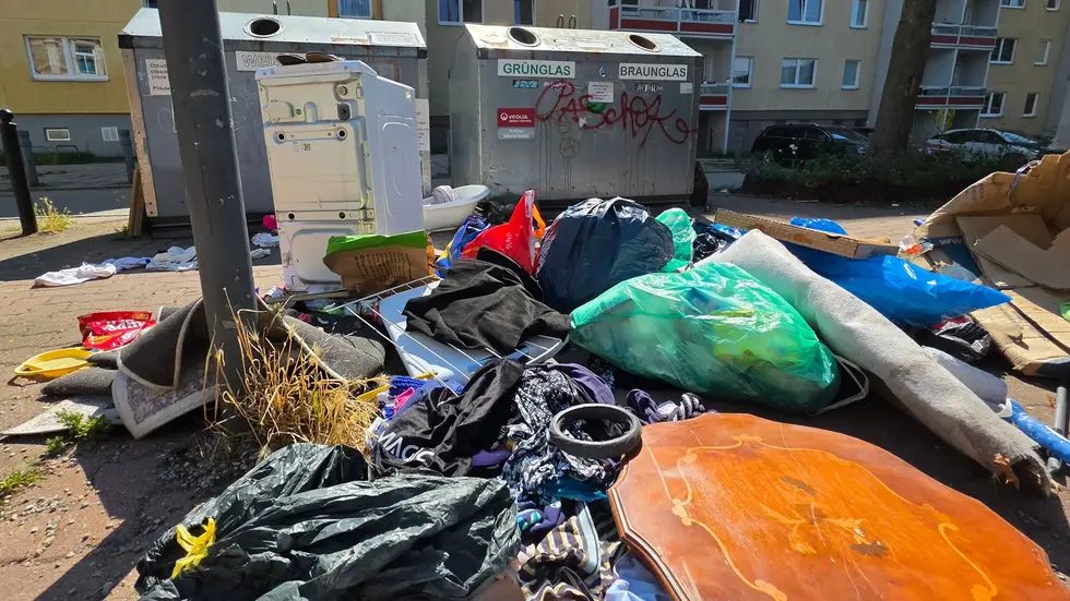 Die Chemnitzer SPD fordert mehr Druck auf Müll-Sünder. Die Stadt soll Täter verfolgen und schärfere Maßnahmen prüfen. Die Chemnitzer SPD fordert mehr Druck auf Müll-Sünder. Die Stadt soll Täter verfolgen und schärfere Maßnahmen prüfen.