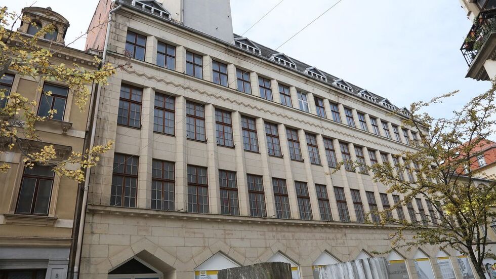 Besucher können sich ein Bild vom Baufortschritt machen.