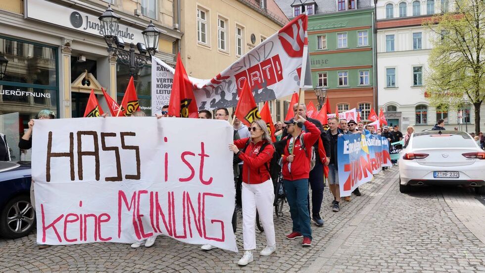 An der Demonstration zum 1. Mai hatten sich in Zwickau ca. 100 Menschen beteiligt.