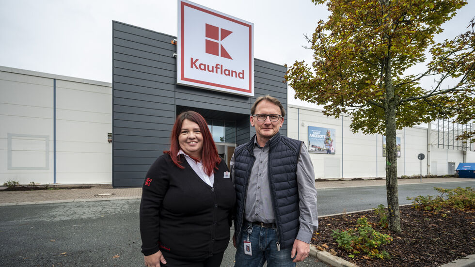 David Benedix und Juliane Görner freuen sich auf die Kunden. David Benedix und Juliane Görner freuen sich auf die Kunden.