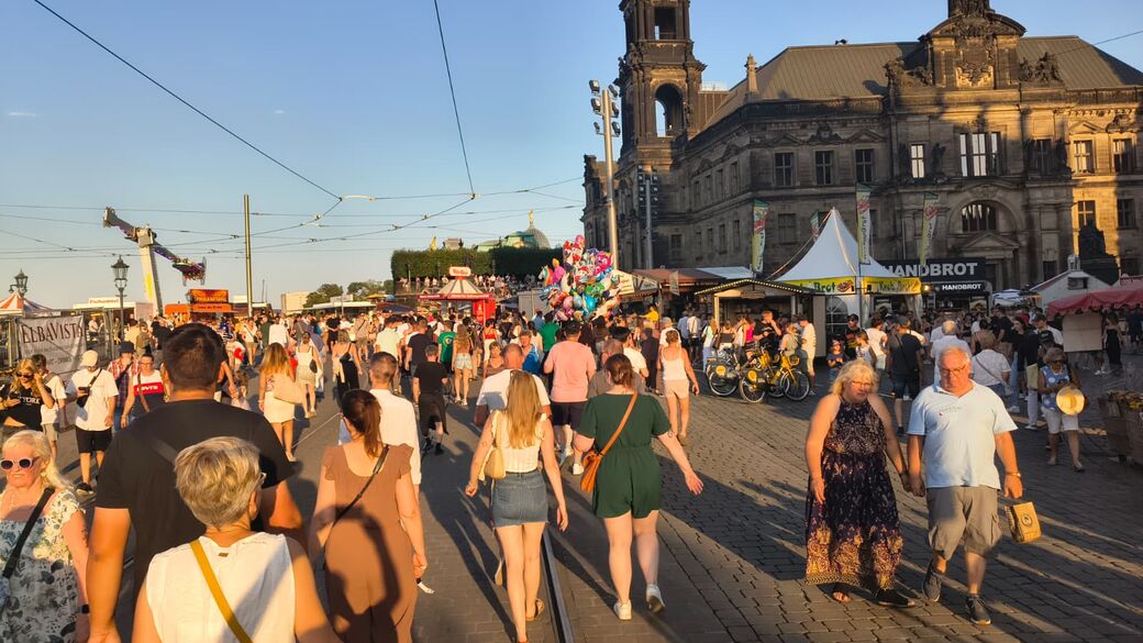 Viele Besucher kamen bei der Hitze erst am Abend 