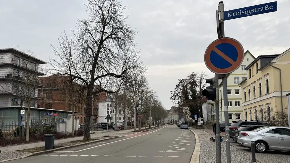 Die Sperrung erfolgt zwischen Kreisigstraße und Schumannstraße. Die Sperrung erfolgt zwischen Kreisigstraße und Schumannstraße.