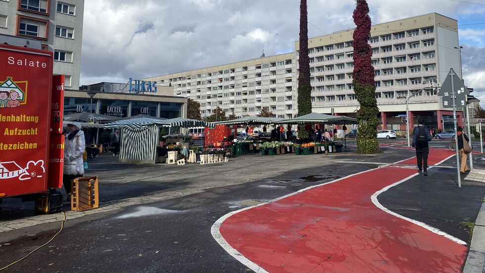 Blick auf den kleinen Markt auf dem Bayrischen Platz in Leipzig.