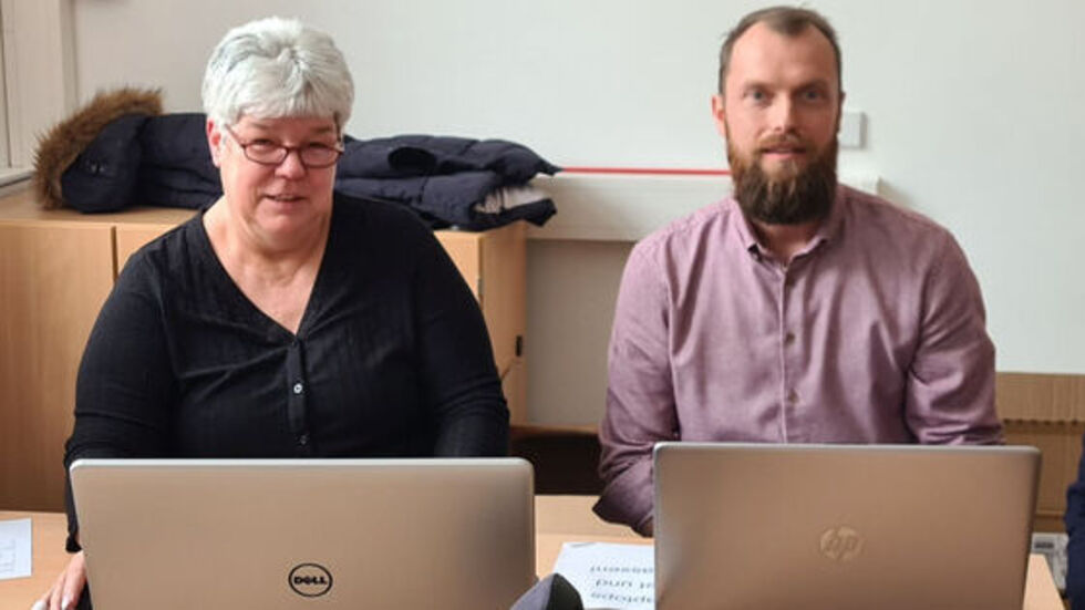 Der Zukunft zugewandt: Schulleiterin Anke Schneidewind und ihr Stellvertreter Jan Vinikar.