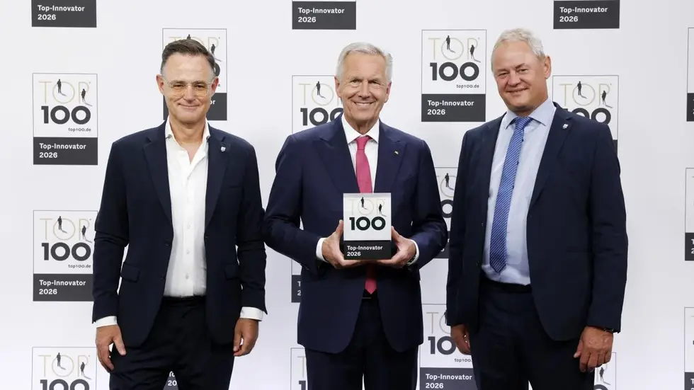 V.l.: Prokurist Dirk Weise, Alt-Bundespräsident Christian Wulff und Vorstand Matthias Pöthe V.l.: Prokurist Dirk Weise, Alt-Bundespräsident Christian Wulff und Vorstand Matthias Pöthe