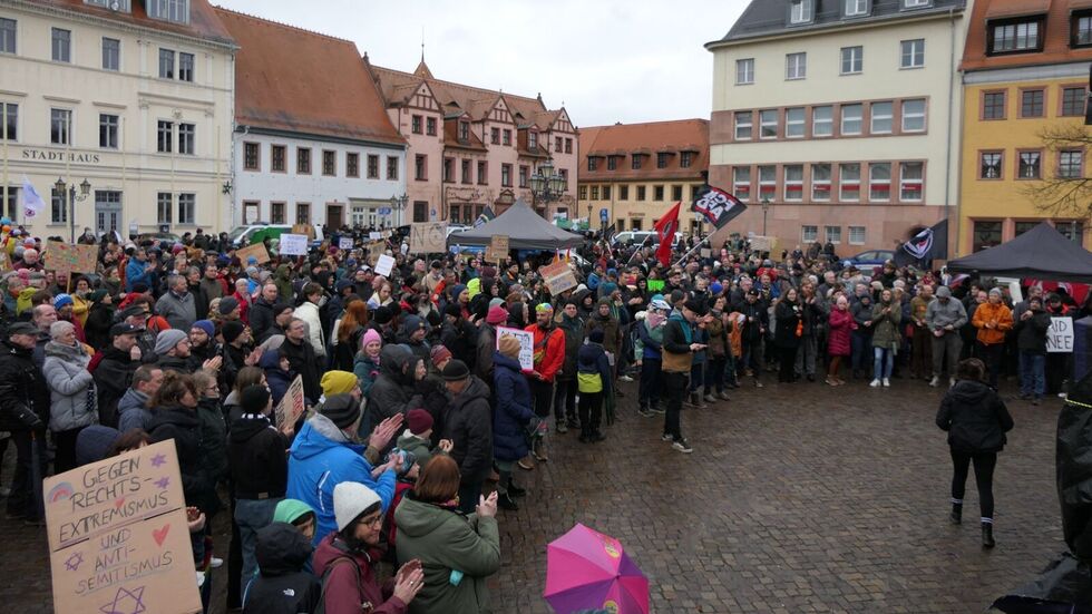 Über 750 Menschen gegen rechts in Grimma Über 750 Menschen gegen rechts in Grimma