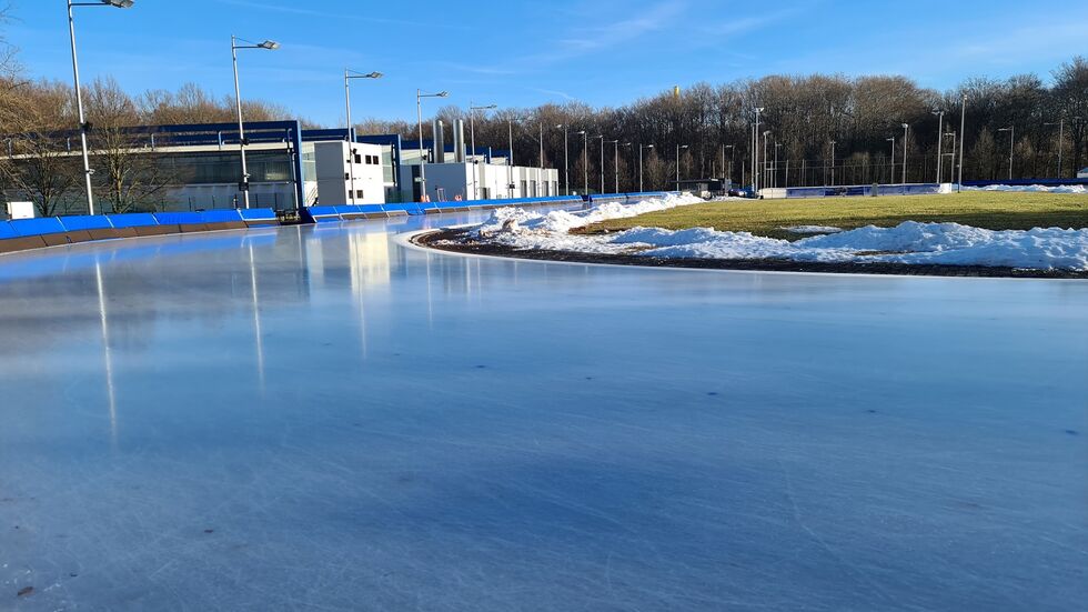 Schnelllaufbahn im Chemnitzer Eissportzentrum Schnelllaufbahn im Chemnitzer Eissportzentrum