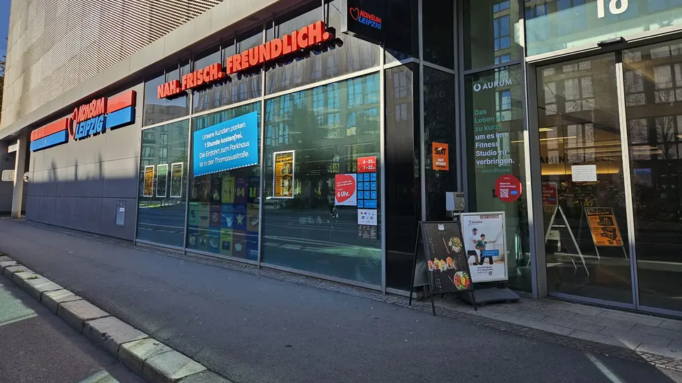 Der Konsum-Markt an der Käthe-Kollwitz-Straße in Leipzig wurde überfallen.