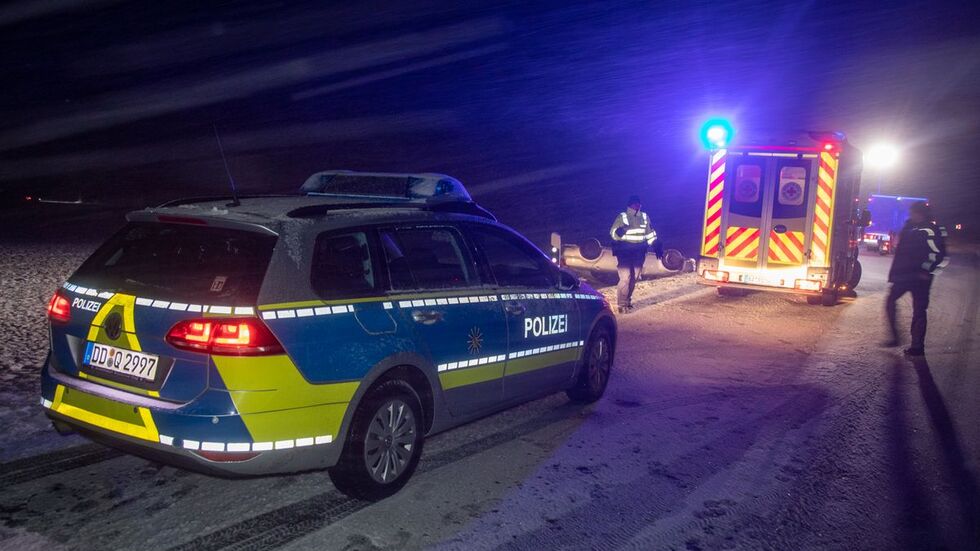 Unfall auf der B6 zwischen Goldbach und Großharthau 