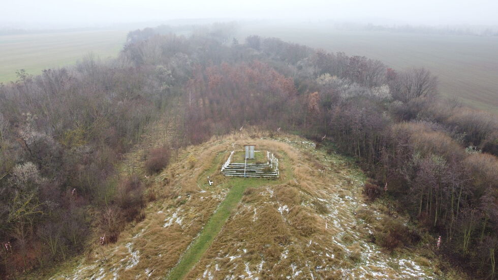 Auf dem Aussichtspunkt Stöntzsch nahe der Coburger Straße bei Pegau soll die Landmarke gebaut werden.