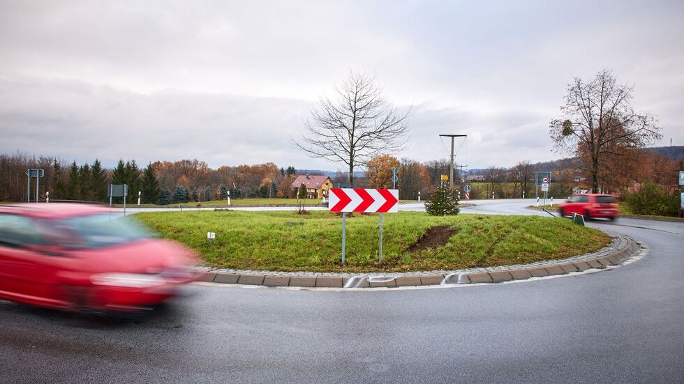 Der Unfallort: der Kreisverkehr der B173 der Gemeinde Dohma.