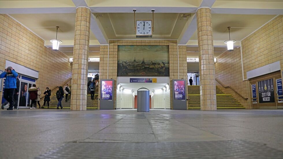 Zwickauer Bahnhofshalle 